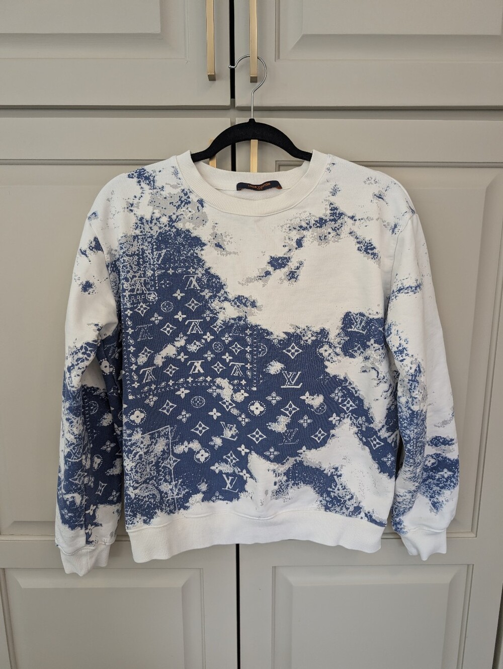 Louis Vuitton White and Navy Blue Monogram Crewneck Sweater